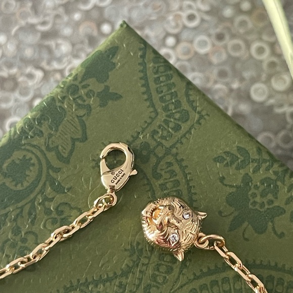 Gucci feline head bracelet with crystal - Picture 5 of 9